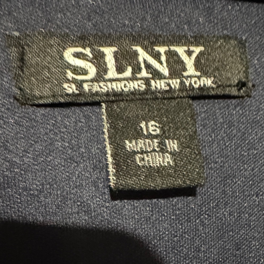 S.L. Fashions Women's- New with tags - Picture 4 of 8
